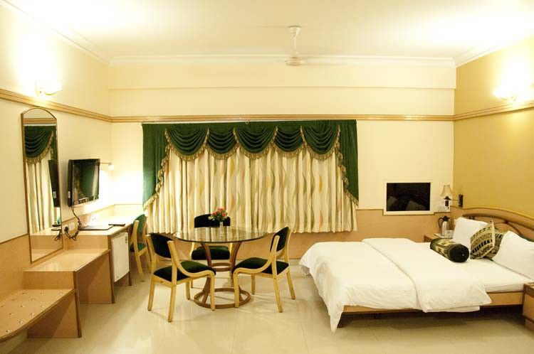 Harmony Hotell Rajkot Eksteriør bilde